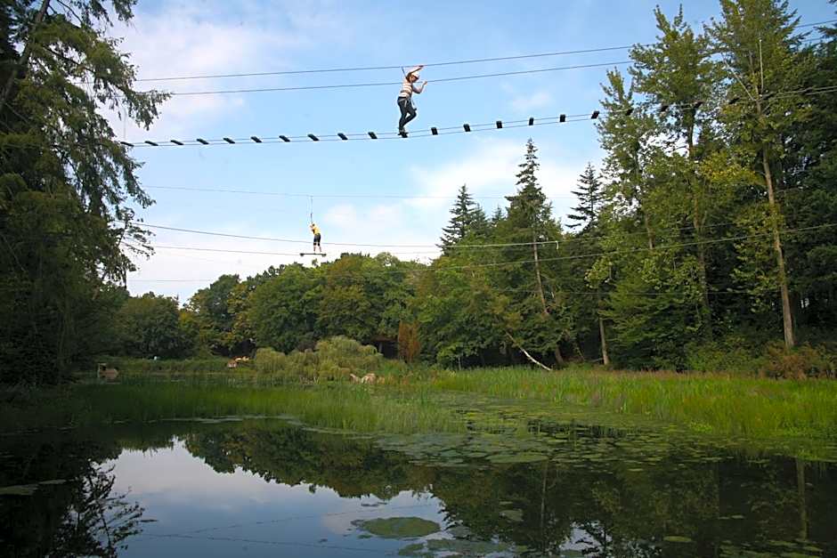 Insolites, Les Ormes, Epiniac