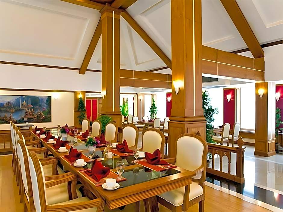 Eastern Grand Palace Hotel