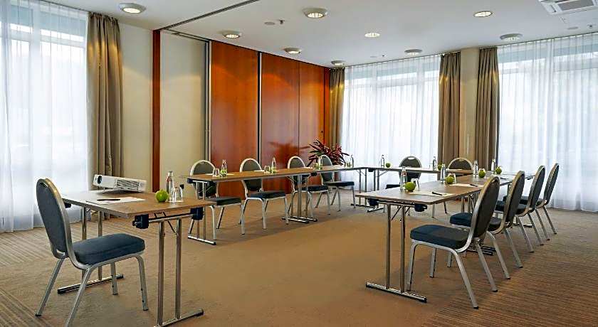 Sunday Hotel Stuttgart Herrenberg