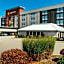 La Quinta Inn & Suites by Wyndham Cleveland Airport West