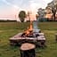 Somerleyton Meadows - The Hideaway Hut & Hot Tub