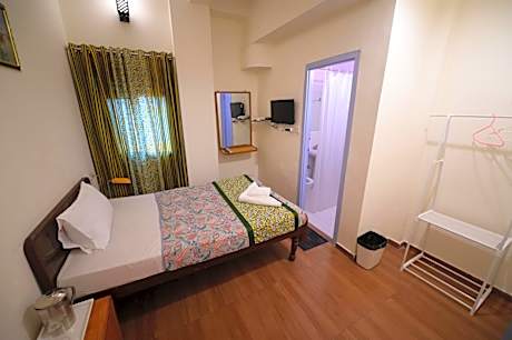 Single Room with Bathroom