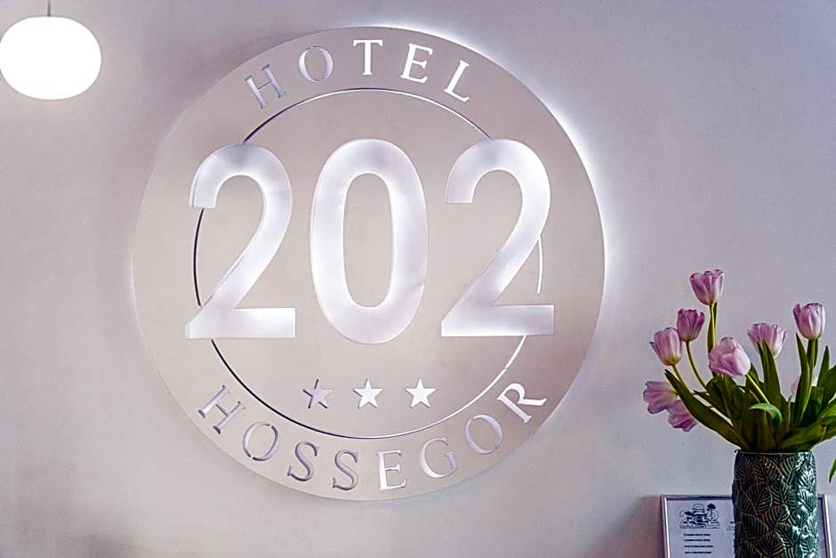 Hotel 202