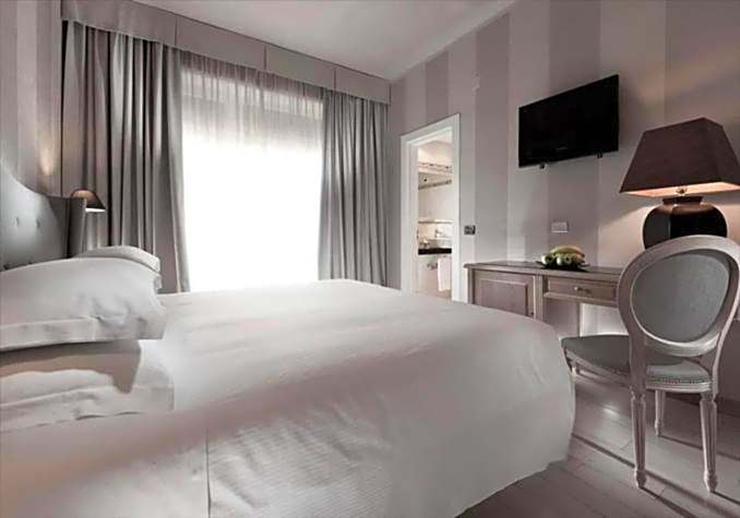 Photo 1 of 3 of Double Room