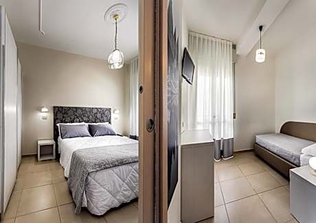 Family Room with Side Sea View