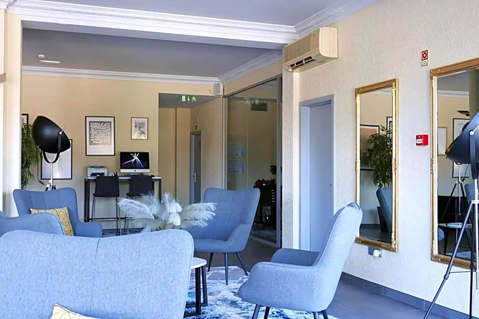 HOTEL SANTHYAGO TROFA