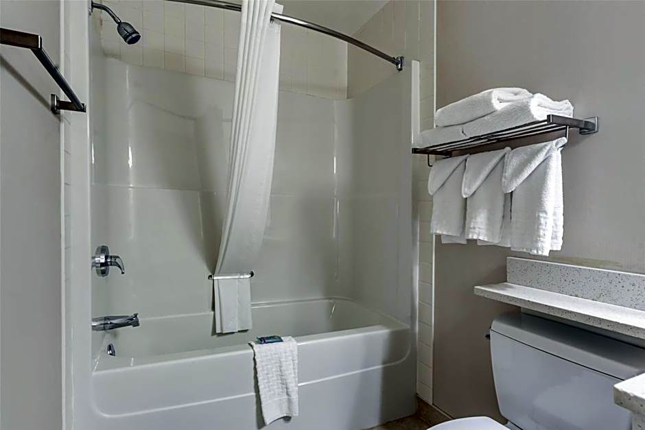 Best Western Cold Lake Inn