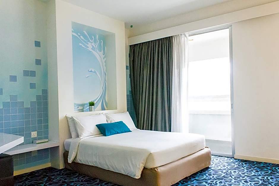 Photo 1 of 11 of Suite