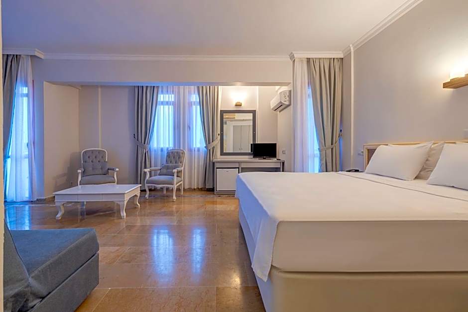 Hanedan Beach Hotel