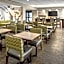 Hampton Inn By Hilton Rochester-Irondequoit