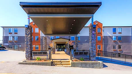 Holiday Inn Express Osage Beach - Lake of the Ozarks By IHG
