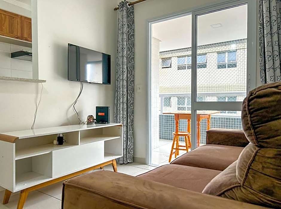 Apto com WiFi a 220m da Praia da Guilhermina SP