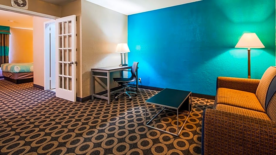 Travelodge by Wyndham San Antonio Downtown Northeast