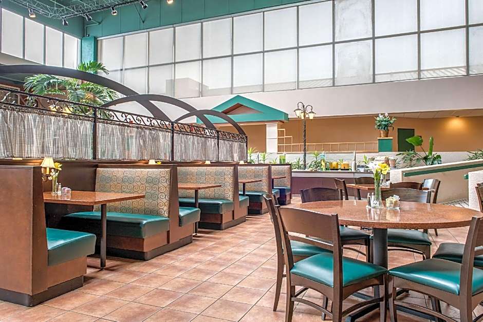 Quality Hotel Conference Center Cincinnati Blue Ash