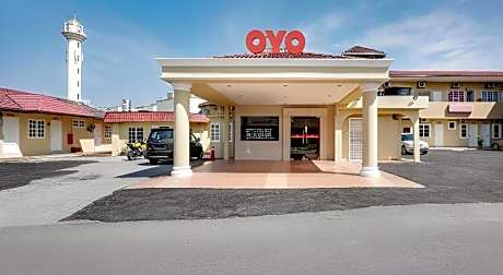 OYO 44094 Bangi Lanai Hotel