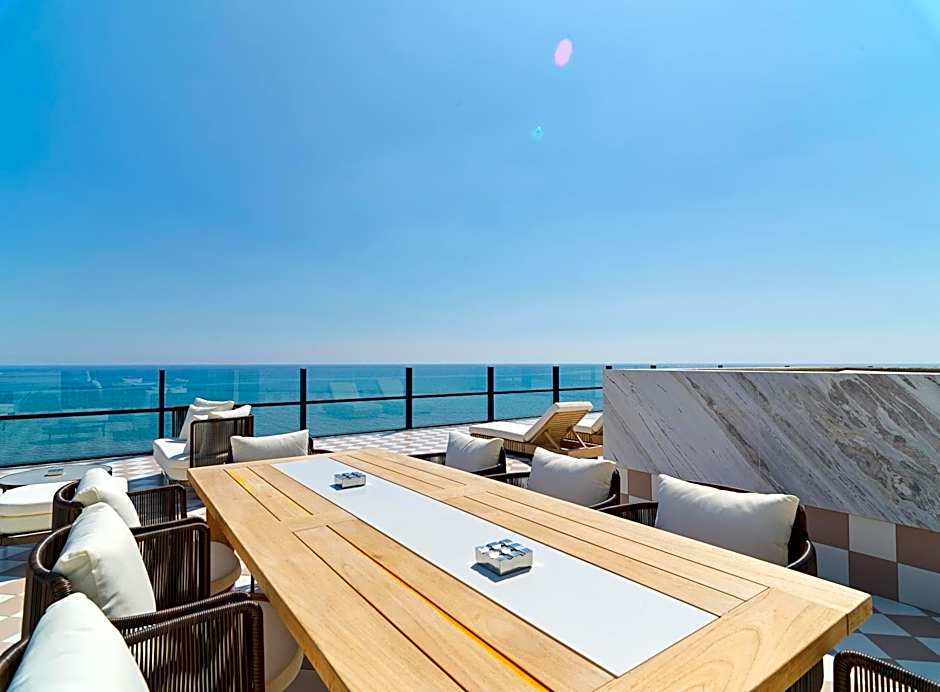 LIV Mackenzie Beach Suites Larnaca ADULTS ONLY