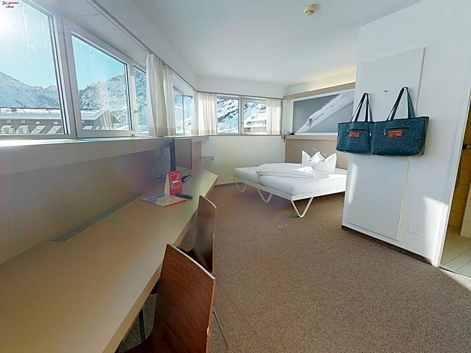 Hotel Ski Austria St.Christoph a.A.