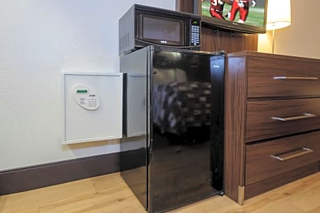 Superior King Smoke-Free