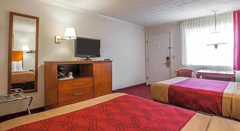 Baymont by Wyndham Lake George