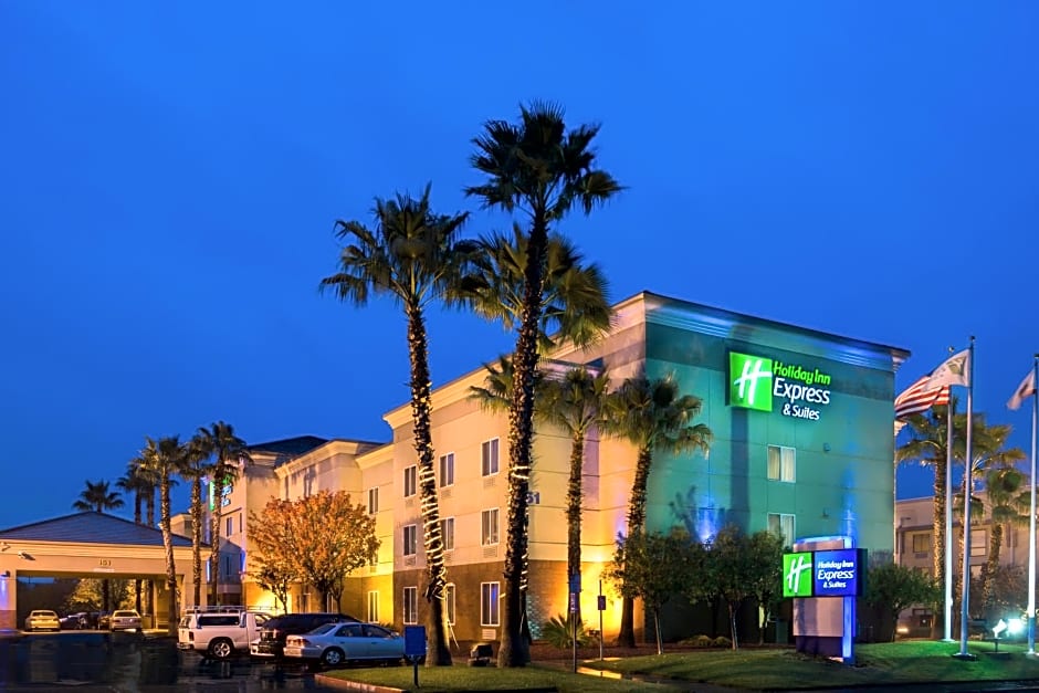 Holiday Inn Express Hotel & Suites Vacaville By IHG