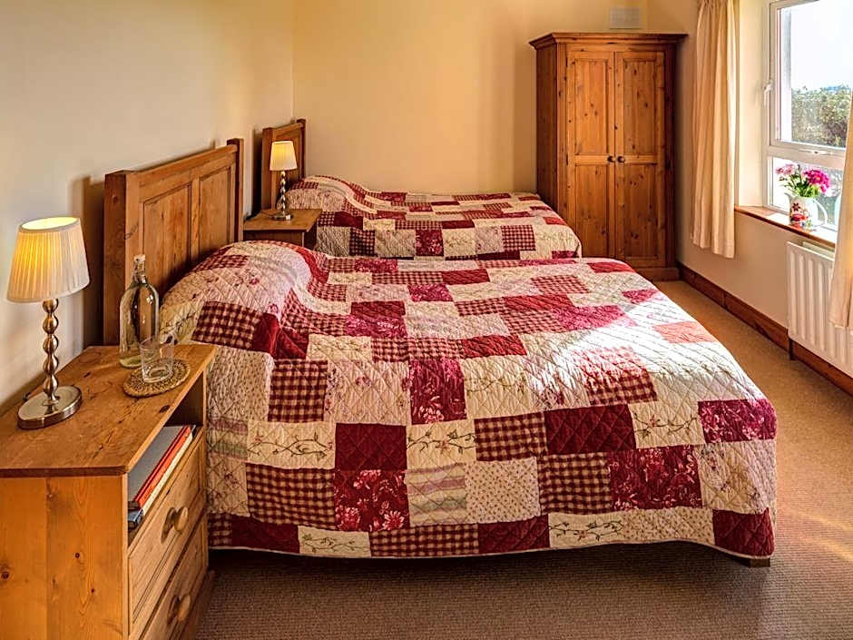 Photo 1 of 4 of 2 Beds, Sea View