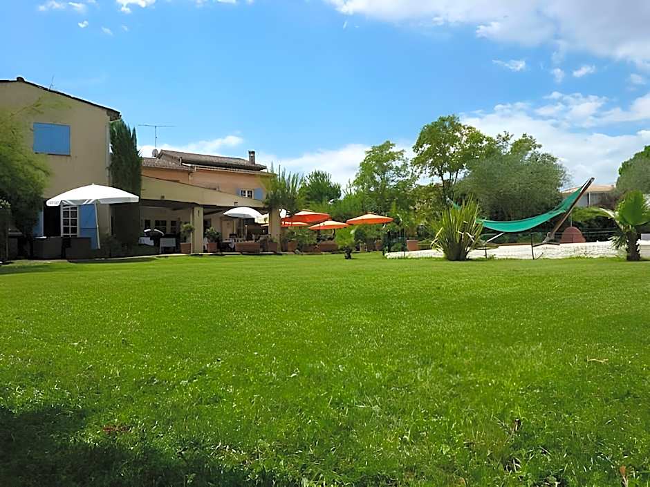 Logis Hotels La Bastide des Golfs