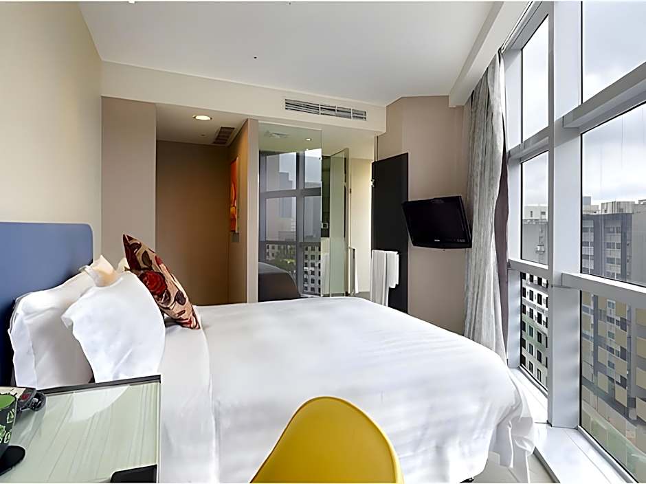 CHECK inn Taipei Xinyi