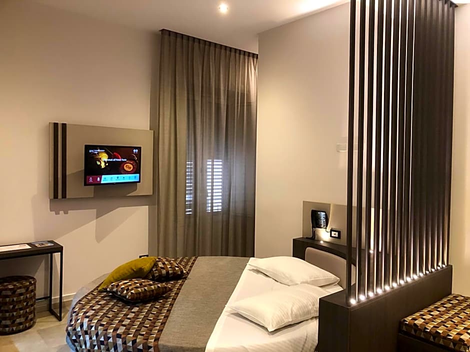 Hotel Tonic