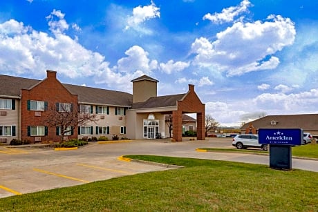 AmericInn by Wyndham Pella