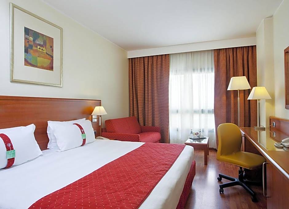 Holiday Inn Cagliari By IHG