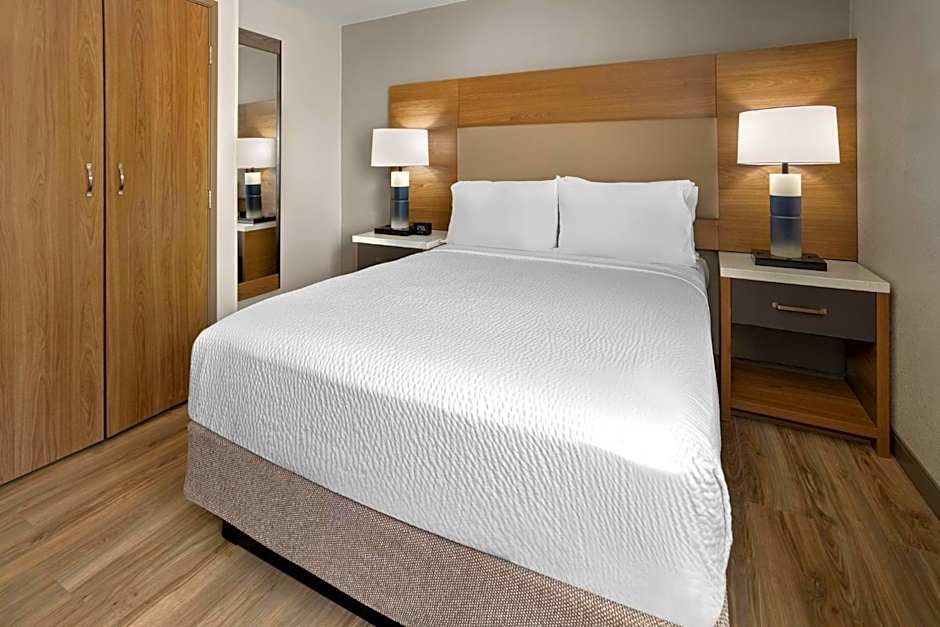 Candlewood Suites Richmond - South By IHG