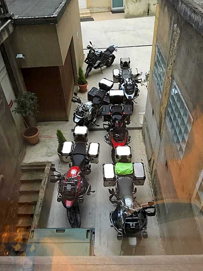 Logis-Hôtel des Oliviers