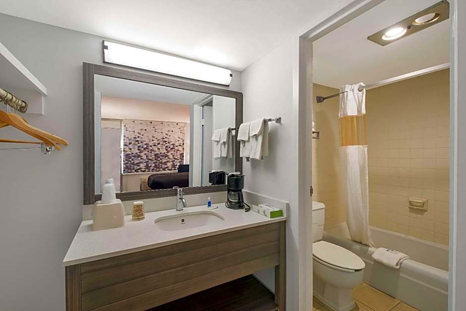 Rodeway Inn Cleveland TN I-75