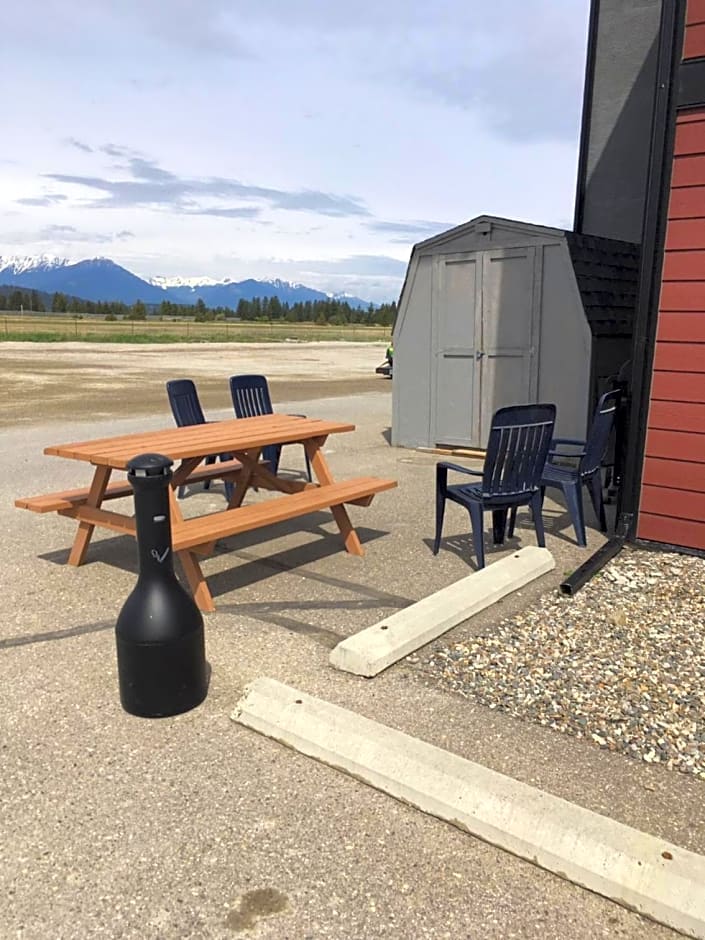 The Kanata Inns Invermere