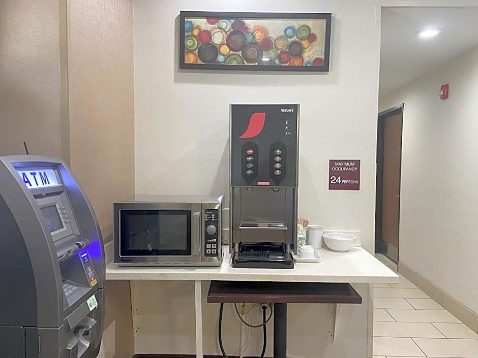 Red Roof Inn Pittsburgh - McKnight Rd