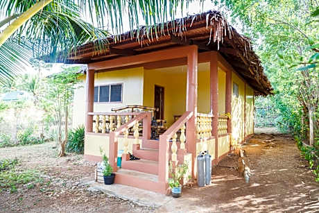 Bungalow with Sea View