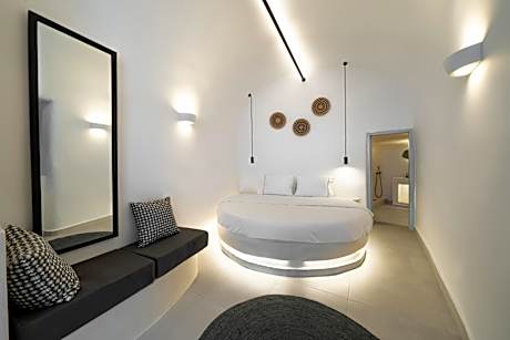 Junior Suite with Caldera-Sea View and Private Outdoor Hot Tub
