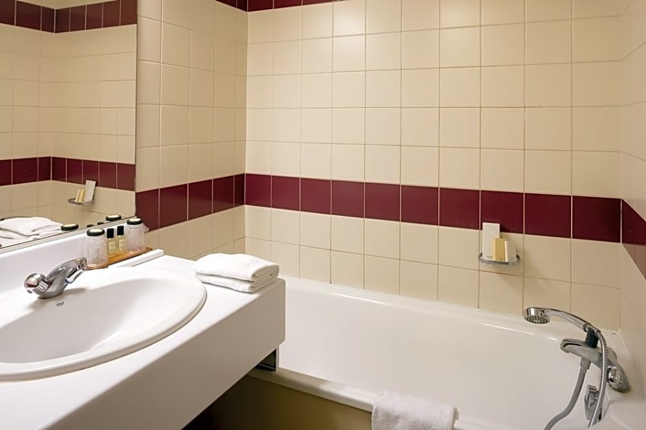 Tribe Paris Batignolles