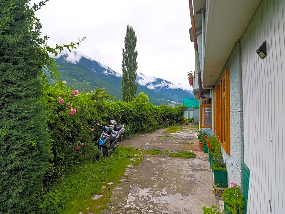 The Byke Neelkanth Hotel