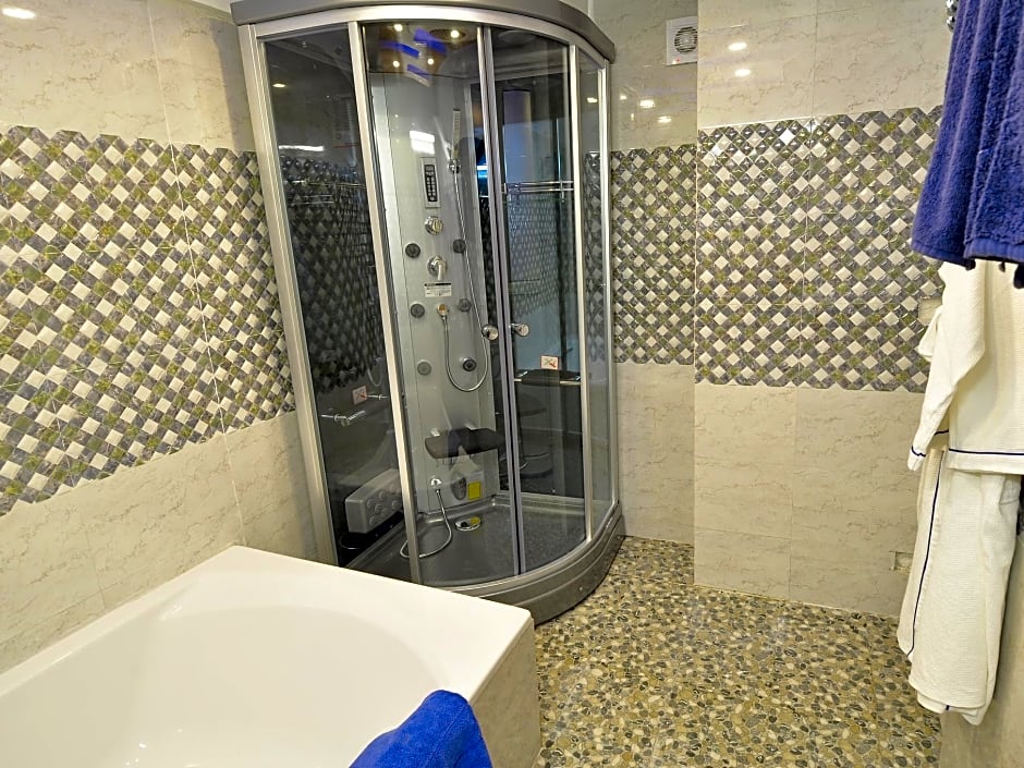 Royal Penguin Boutique Hotel & Spa