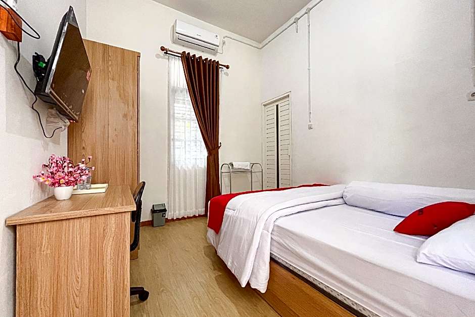 RedDoorz Syariah @ Jl. Candi Kalasan