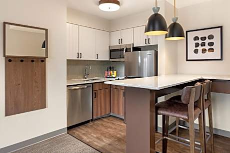 One-Bedroom Suite with Two Double Beds