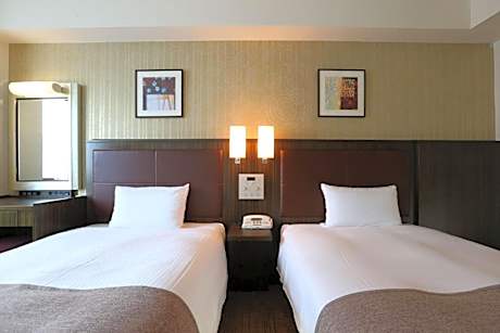 Twin Room - Non-Smoking