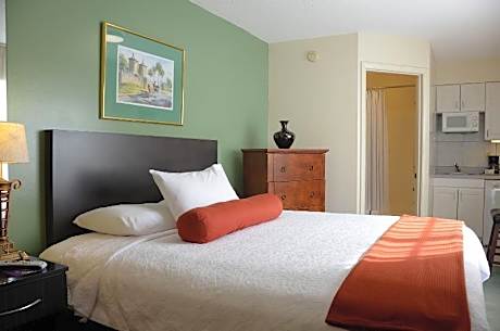 Merida Inn and Suites