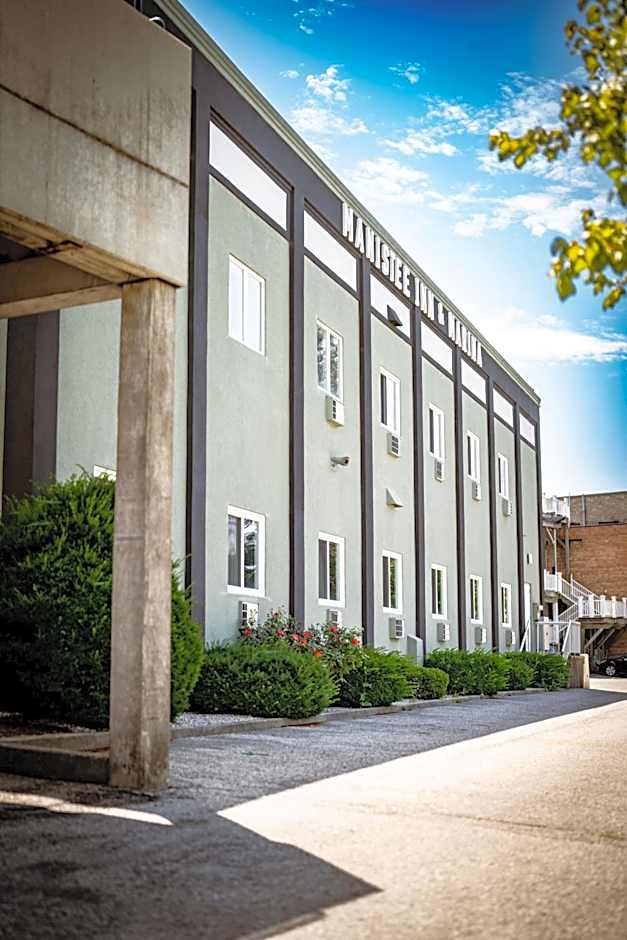 Manistee Inn & Marina