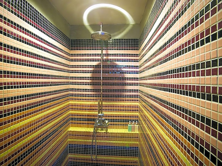 Hotel Des Artists Rose Of Pai