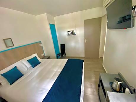 Two Connecting Double Rooms