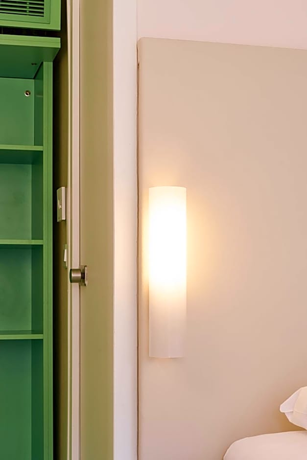 Greet Hotel Versailles - Voisins Le Bretonneux