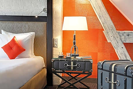 King Suite with Sofa Bed