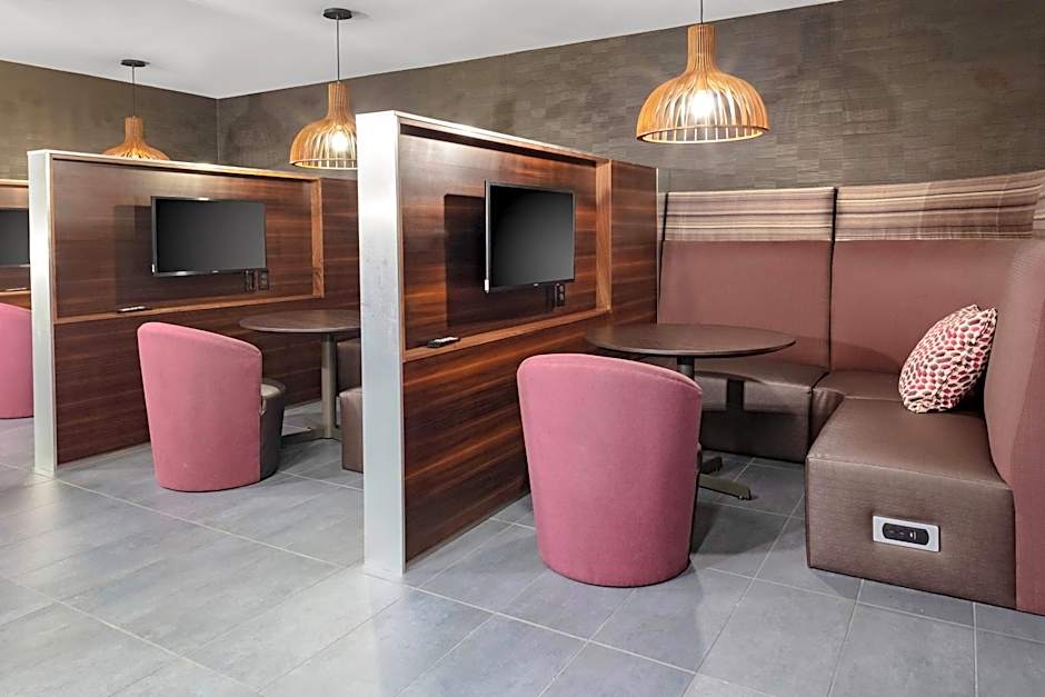 Courtyard by Marriott Cincinnati Mason